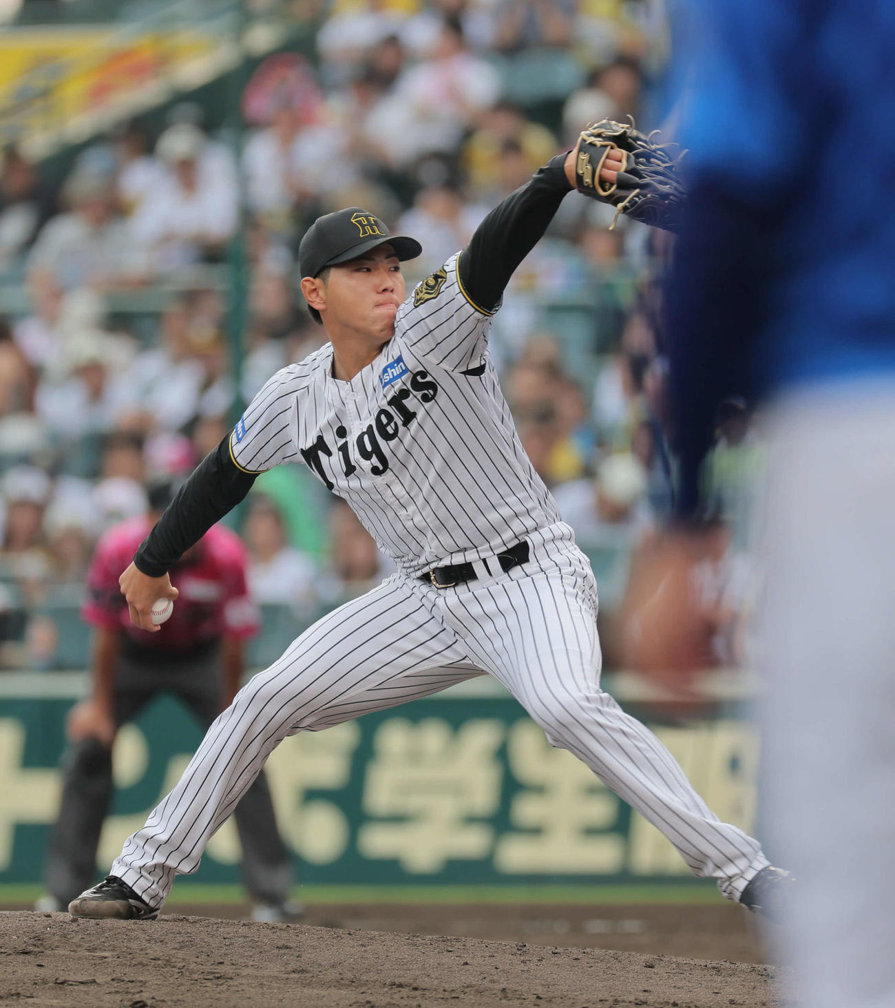 阪神対DeNA　阪神2番手の工藤泰（撮影・宮崎幸一）