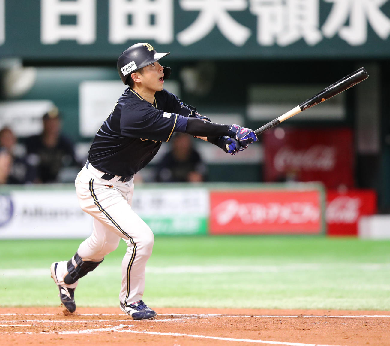 ソフトバンク対オリックス　4回表オリックス1死一、二塁、若月は右越えに逆転となる3点本塁打を放つ（撮影・梅根麻紀）