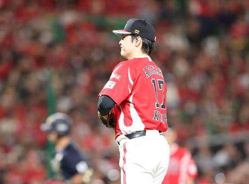 ソフトバンク対オリックス 2回表オリックス1死、頓宮に先制となる左中間本塁打を浴びた有原(撮影・梅根麻紀)