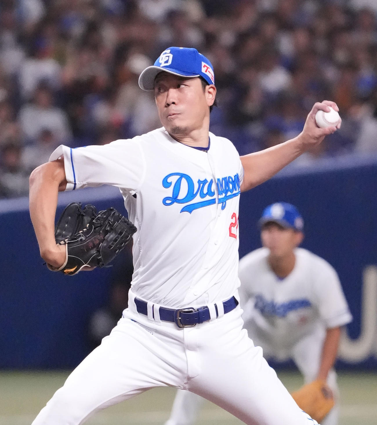 中日対巨人　1回表、登板する中日先発の大野（撮影・森本幸一）