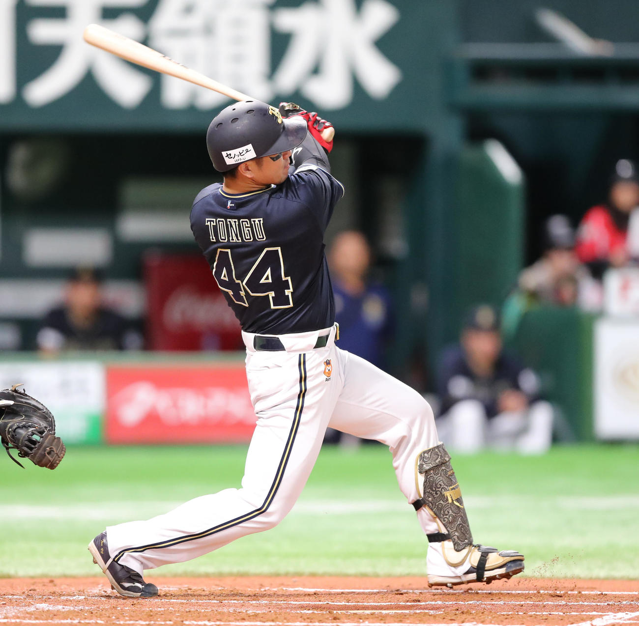 ソフトバンク対オリックス　2回表オリックス1死、頓宮は左中間に先制本塁打を放つ（撮影・梅根麻紀）