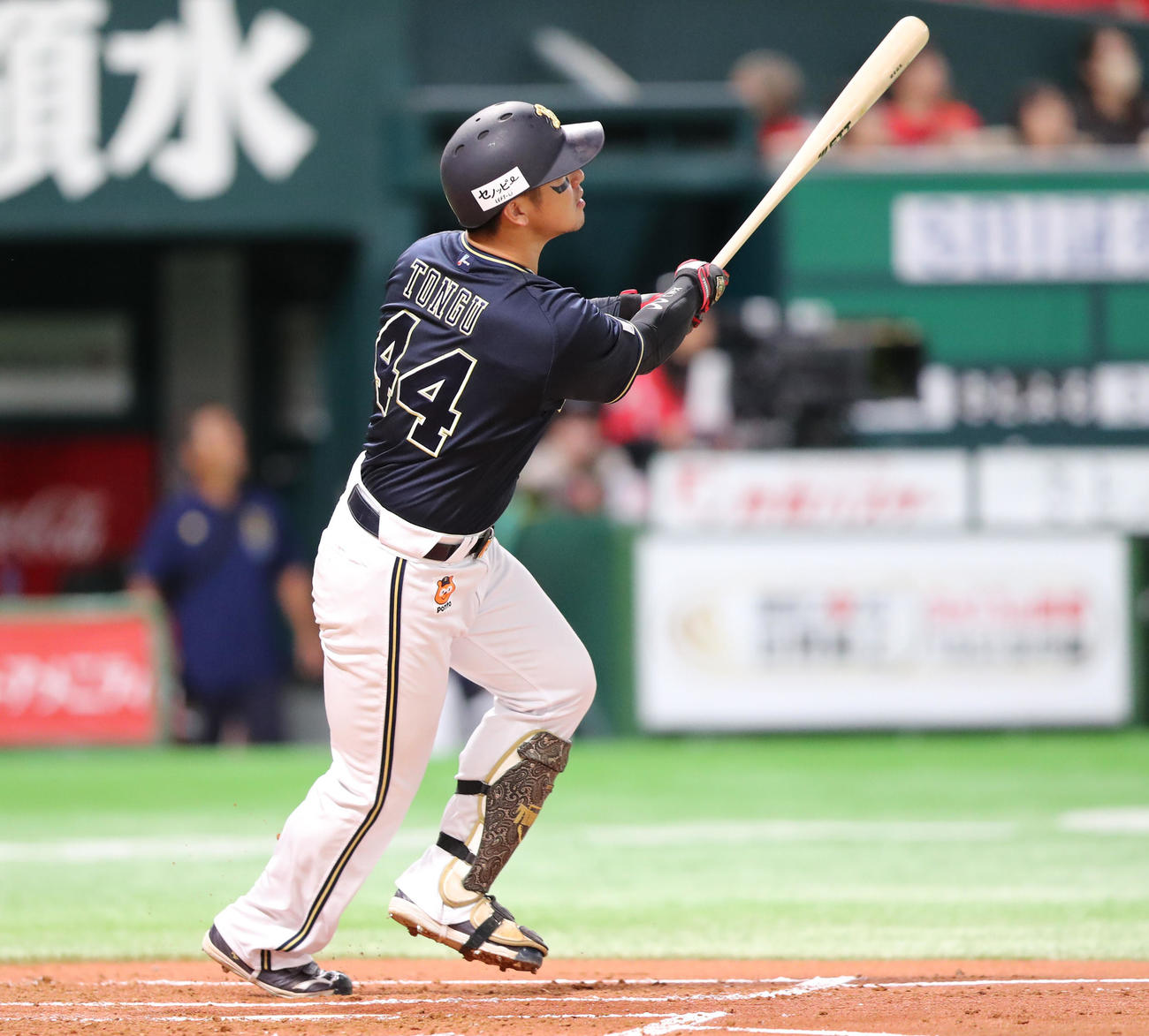 ソフトバンク対オリックス　2回表オリックス1死、頓宮は左中間に先制本塁打を放つ（撮影・梅根麻紀）
