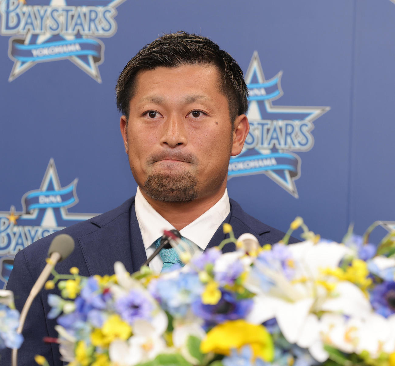 引退会見を行うDeNA森唯（撮影・野上伸悟）