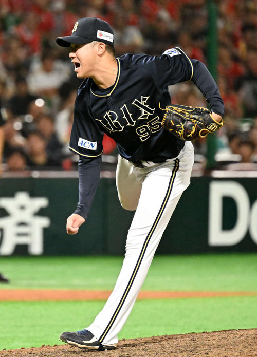 ソフトバンク対オリックス　オリックス4番手投手の才木（撮影・林敢治）