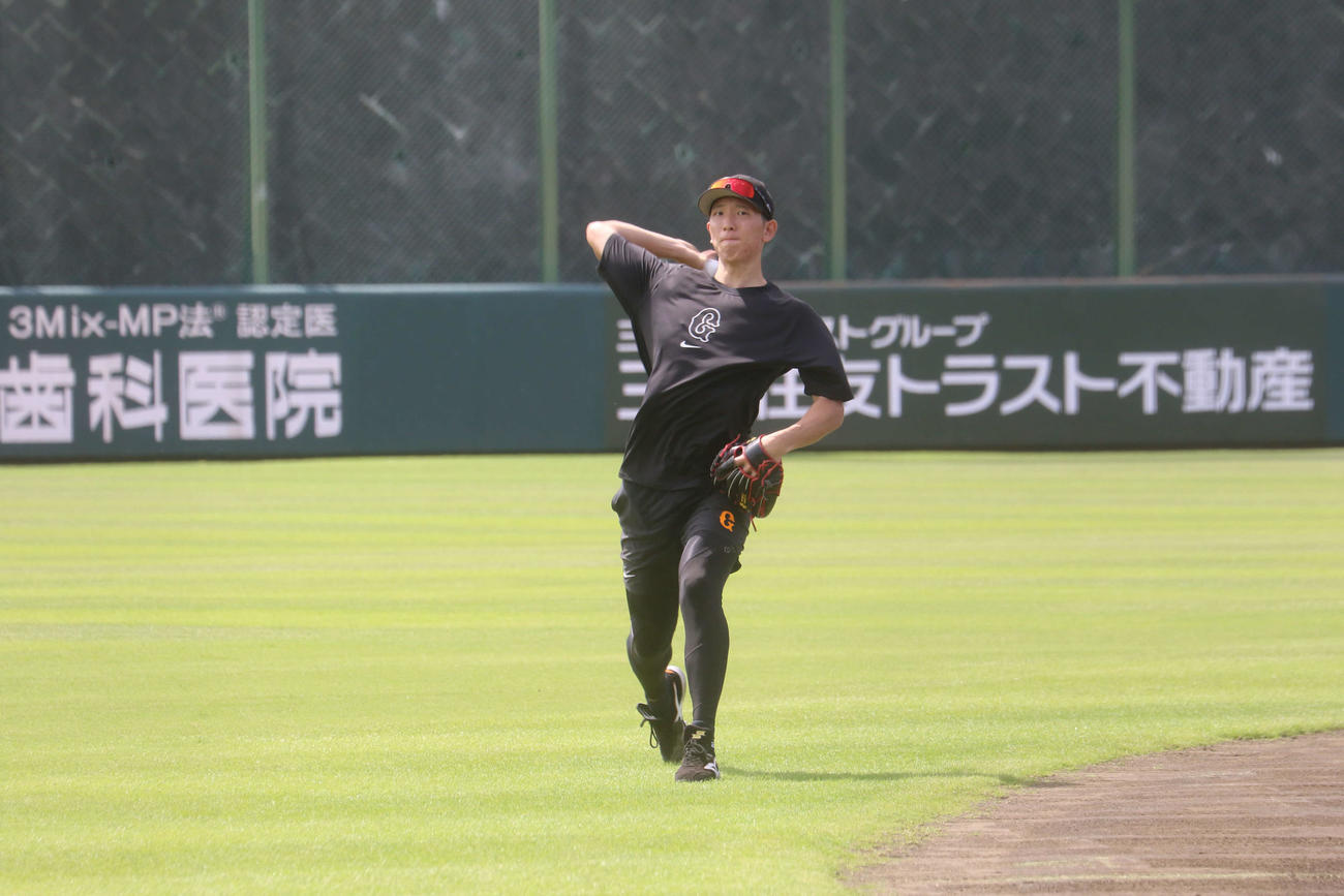 ジャイアンツ球場で調整した戸郷
