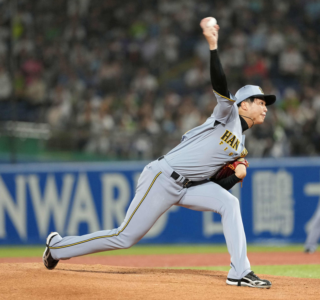 ヤクルト対阪神　力投する阪神先発の才木（撮影・井上学）