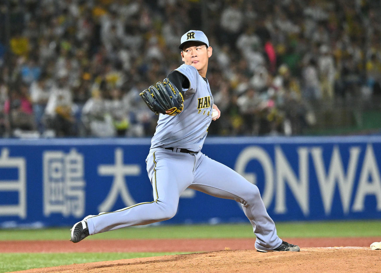 ヤクルト対阪神　阪神3番手の及川（撮影・滝沢徹郎）
