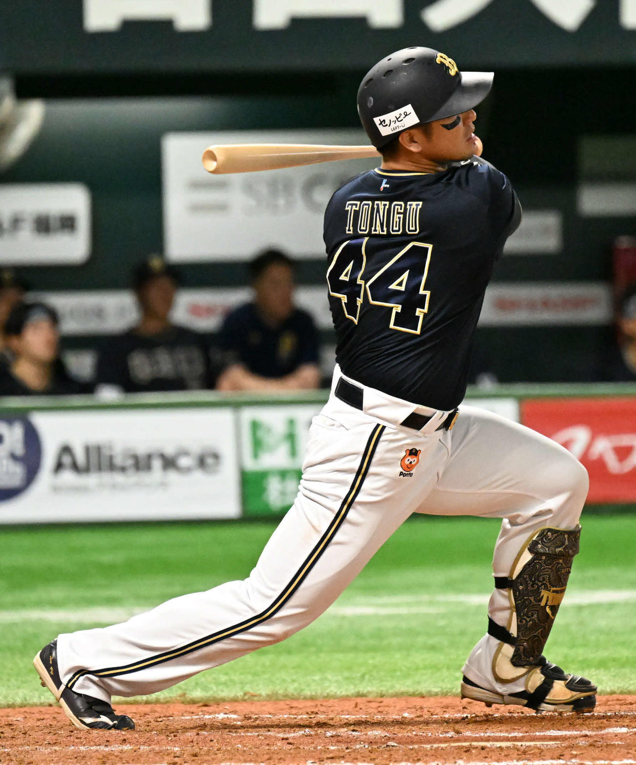 ソフトバンク対オリックス　5回表オリックス無死、頓宮は左前に二塁打を放つ（撮影・林敢治）