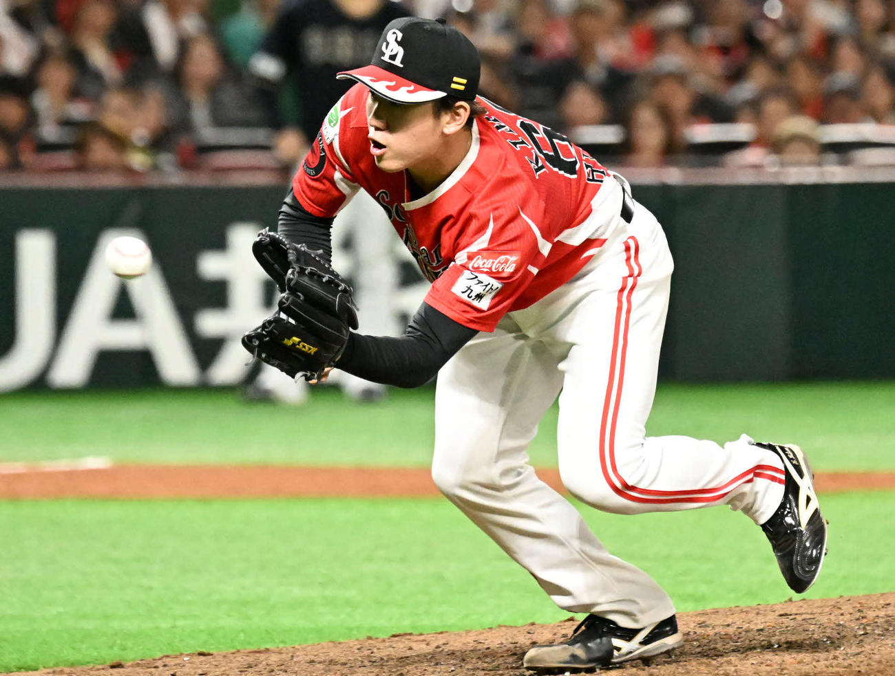 ソフトバンク対オリックス　5回表オリックス2死一、二塁、打者頓宮を投直に仕留める木村光（撮影・林敢治）
