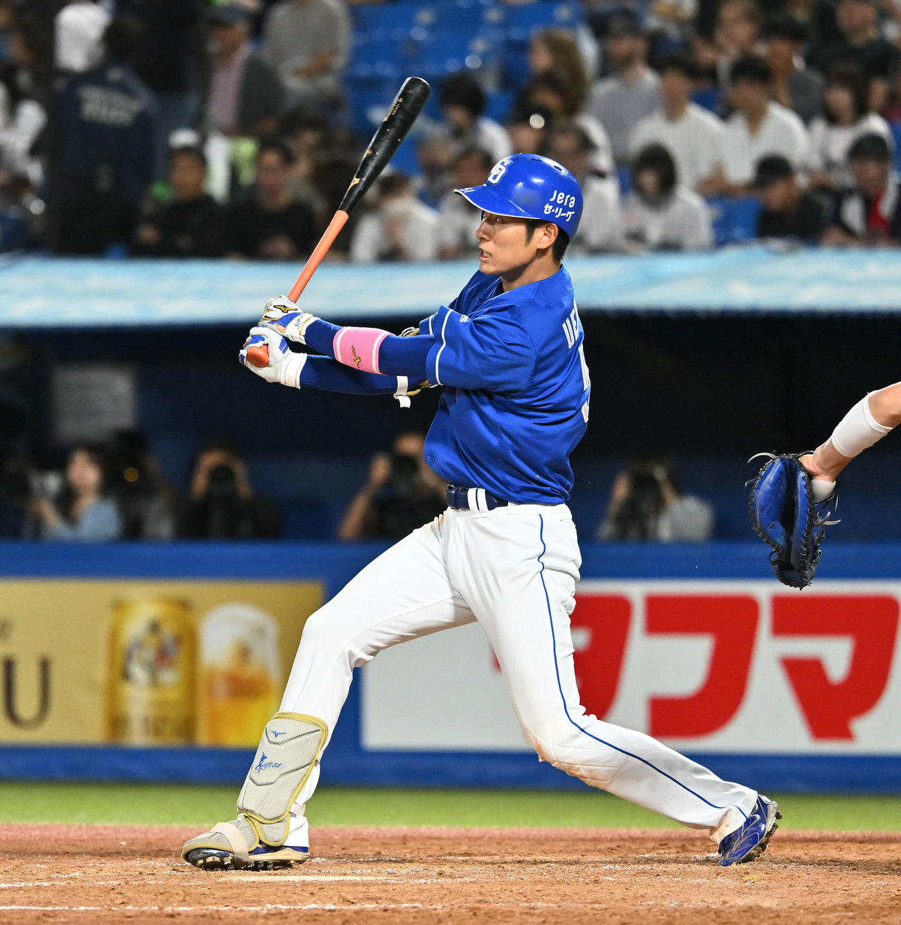 ヤクルト対中日　4回表中日1死一塁、上林は右越え先制2点本塁打を放つ（撮影・滝沢徹郎）