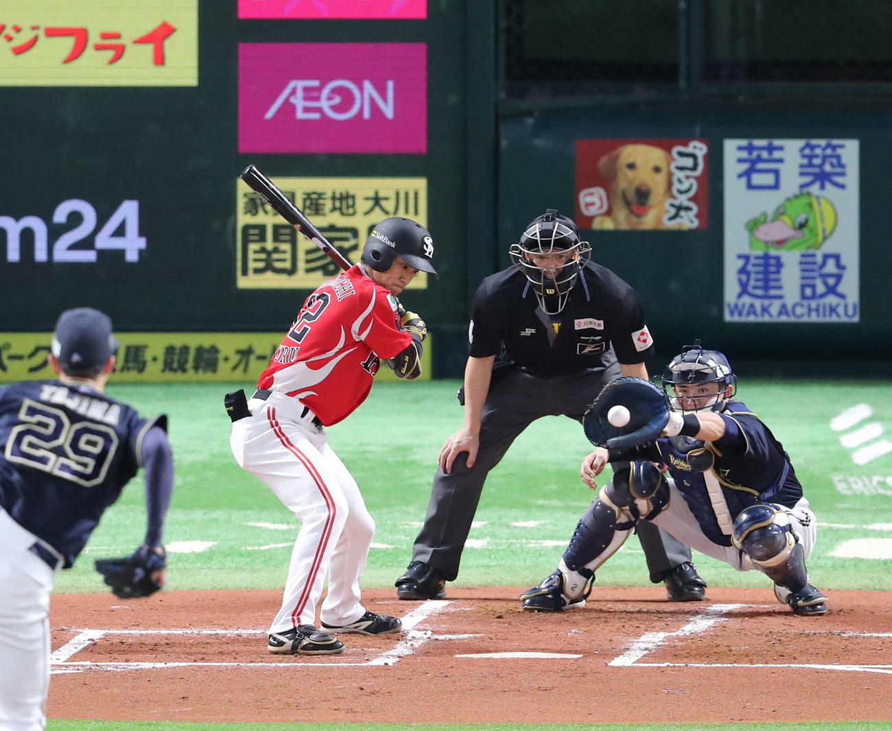 ソフトバンク対オリックス　1回裏ソフトバンク1死三塁、柳町は見逃しの三振（撮影・梅根麻紀）