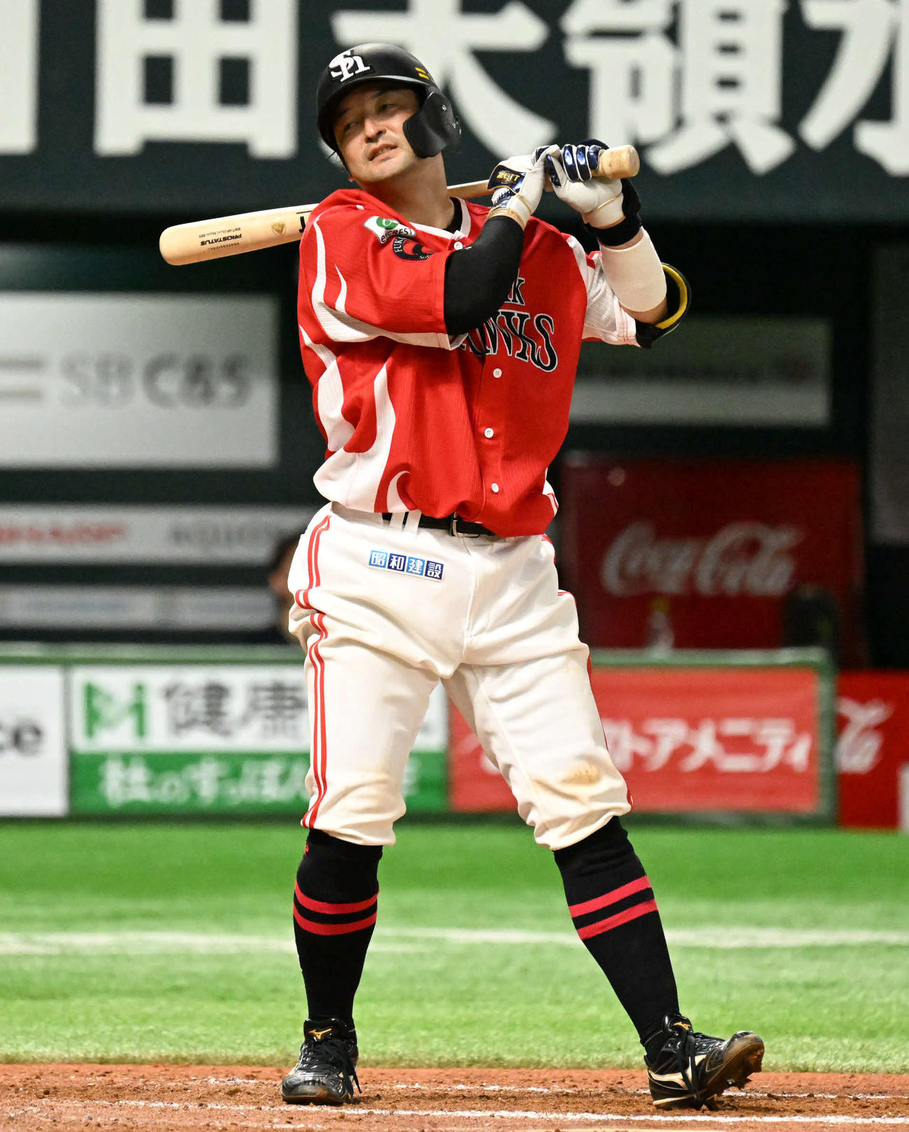 ソフトバンク対オリックス　7回裏ソフトバンク無死一塁、嶺井は空振り三振に終わる（撮影・林敢治）