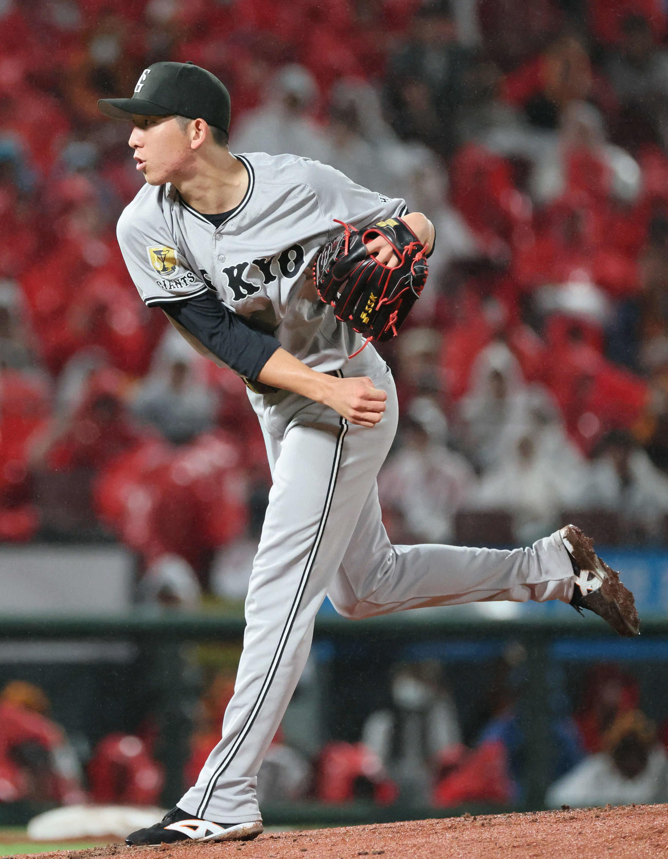 広島対巨人　巨人先発の戸郷（撮影・加藤孝規）