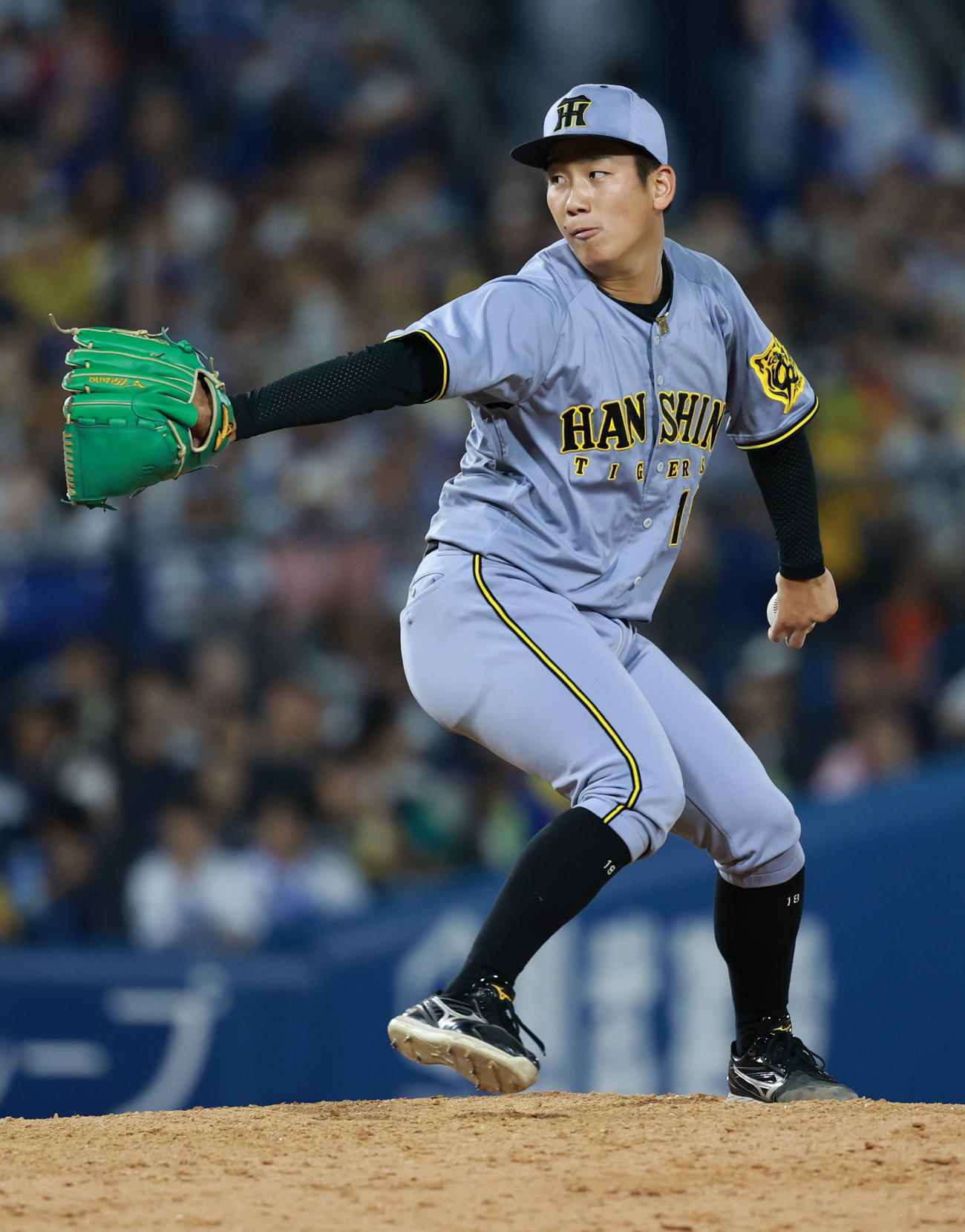 DeNA対阪神　力投する阪神伊原（撮影・野上伸悟）