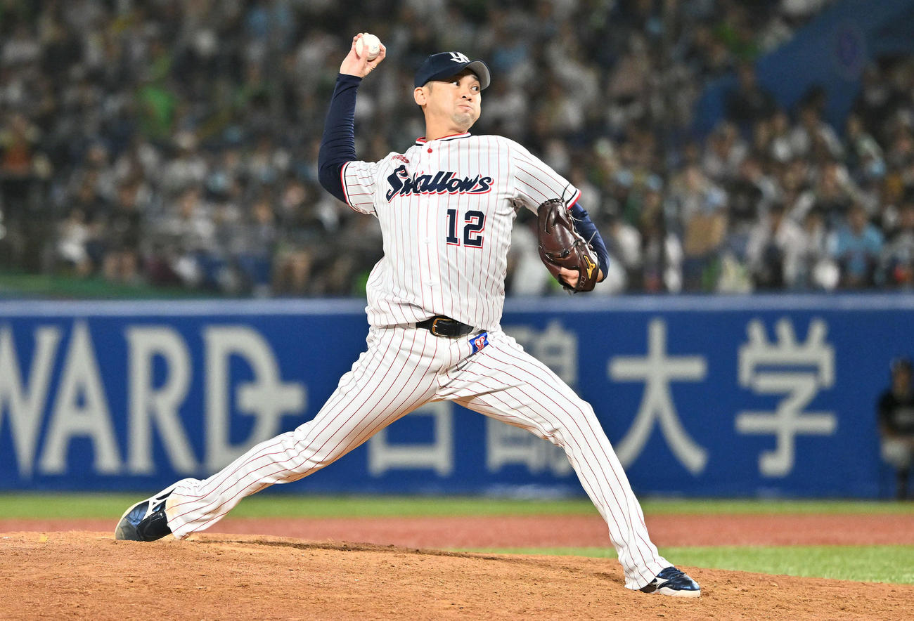 ヤクルト対中日　ヤクルト2番手の石山（撮影・滝沢徹郎）