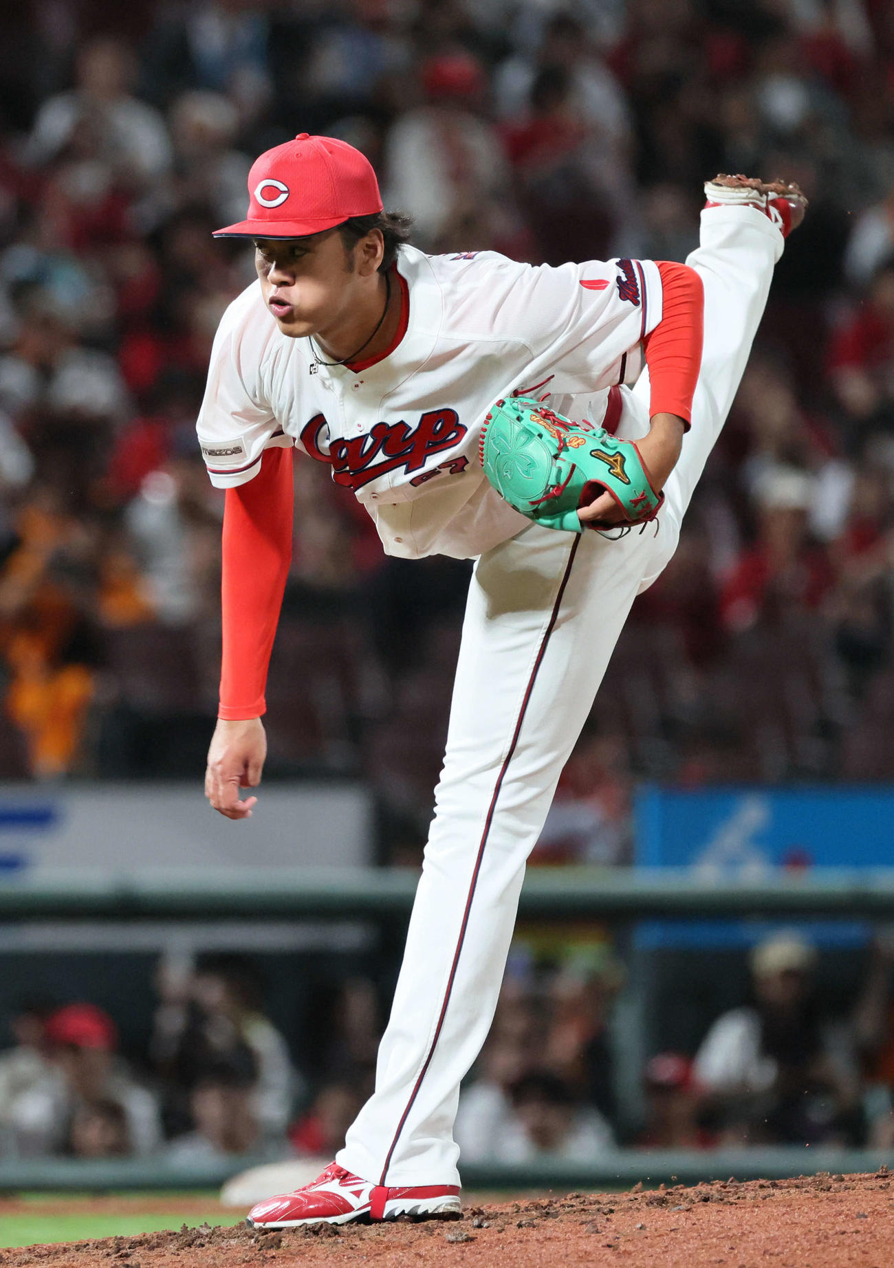 広島対巨人　9回表巨人、広島4番手の菊地（撮影・加藤孝規）
