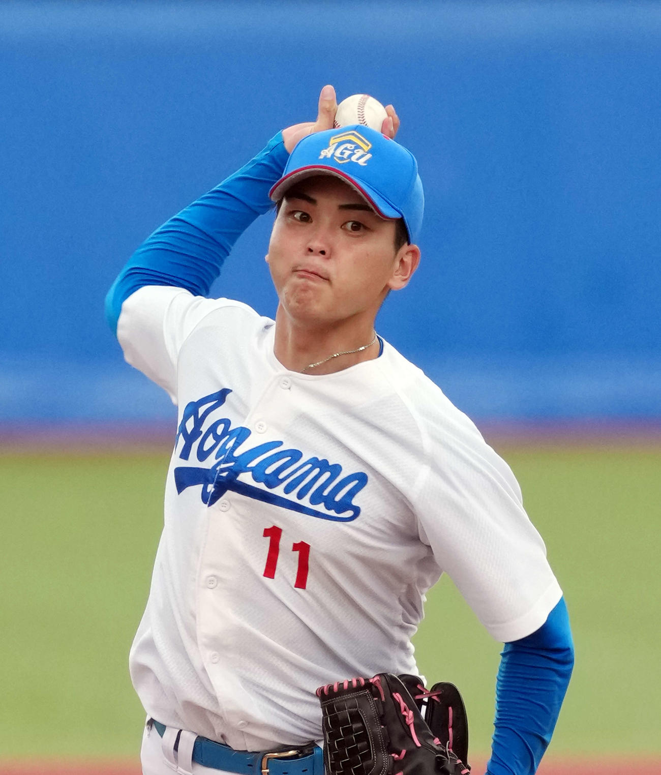 青学大対中大　先発の青学大・中西（撮影・小島史椰）
