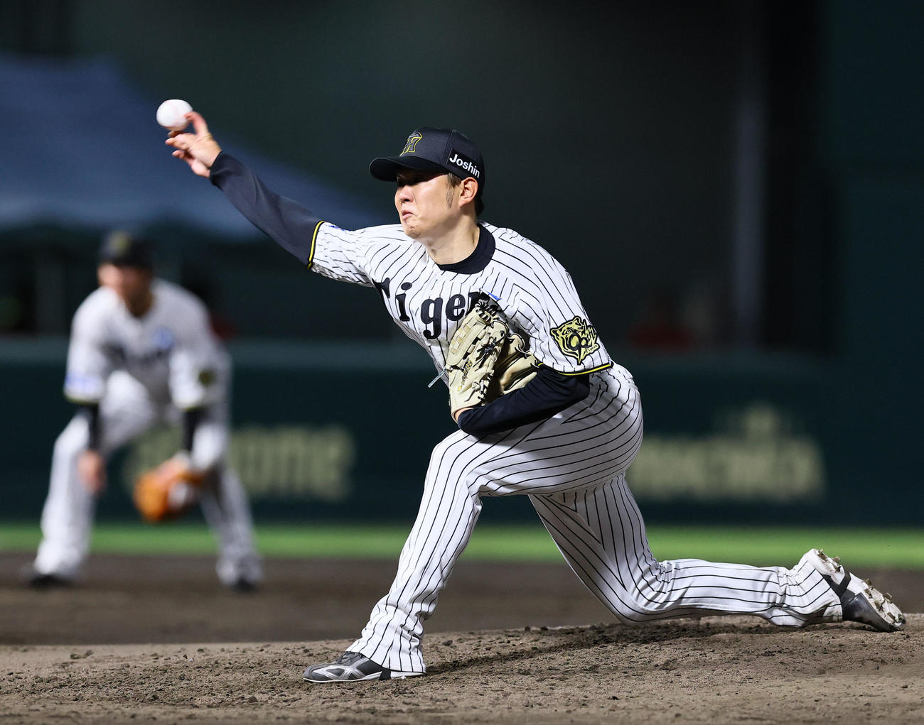 ウエスタン阪神対広島　5回、7安打2失点の阪神西勇（撮影・藤尾明華）