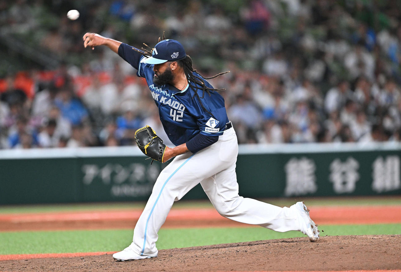 日本ハムのるザバラ（2025年7月16日撮影）