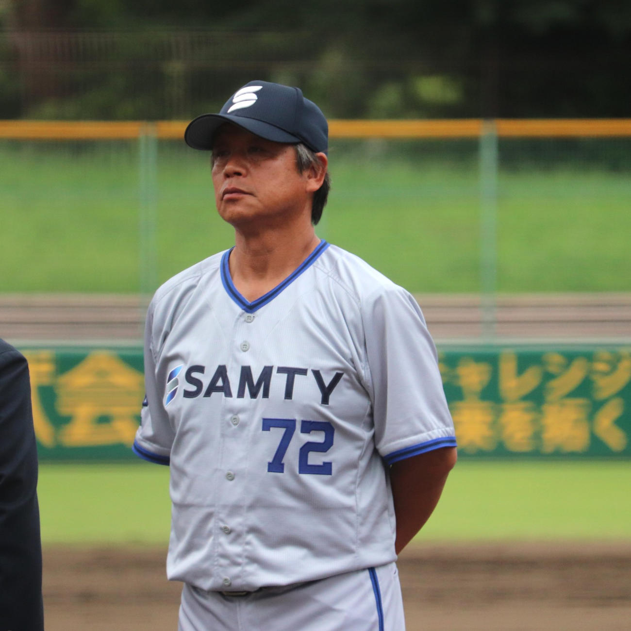 アスミビルダーズ対サムティ　サムティ・小川博文監督（撮影・中島麗）