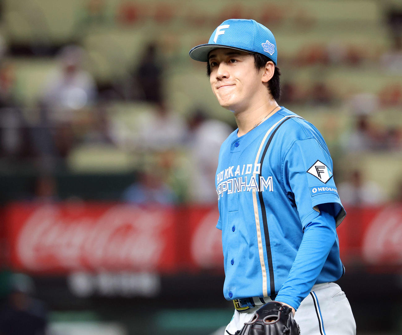 西武対日本ハム　4回裏西武の攻撃を抑え、笑みを浮かべる北山（撮影・浅見桂子）