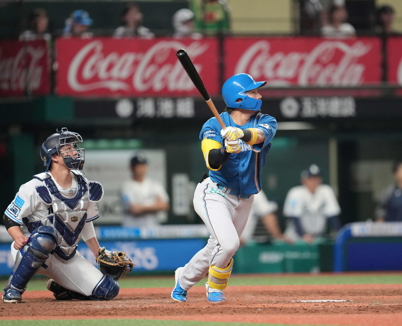 西武対日本ハム　5回表日本ハム1死二、三塁、3点本塁打を放つ水野（撮影・井上学）