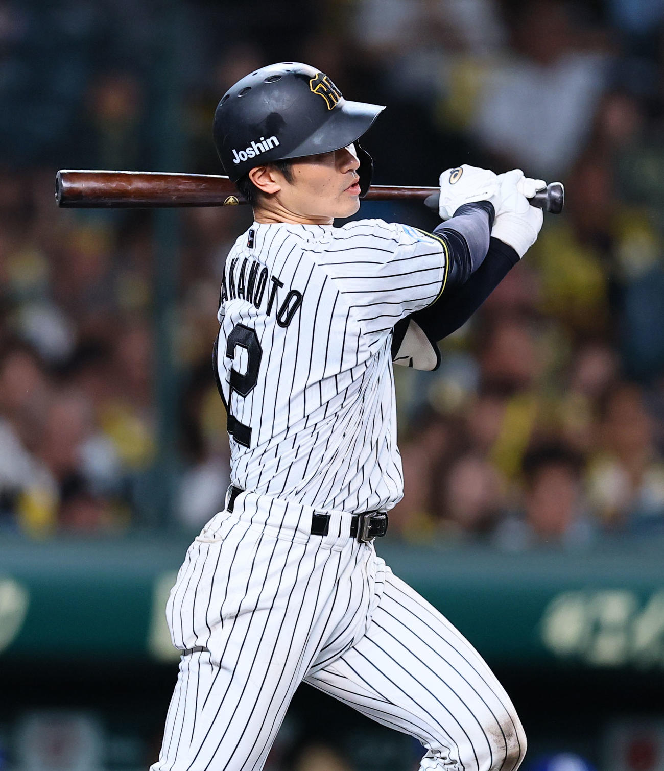 阪神対中日　3回裏阪神2死二塁、坂本は中前適時打を放つ（撮影・藤尾明華）