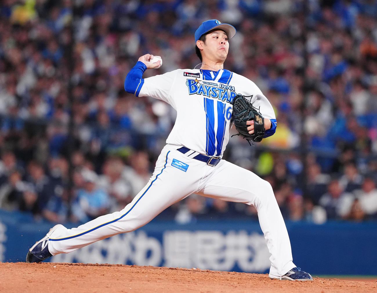 DeNA対巨人　7回表から3番手で登板したDeNA宮城（撮影・鈴木みどり）