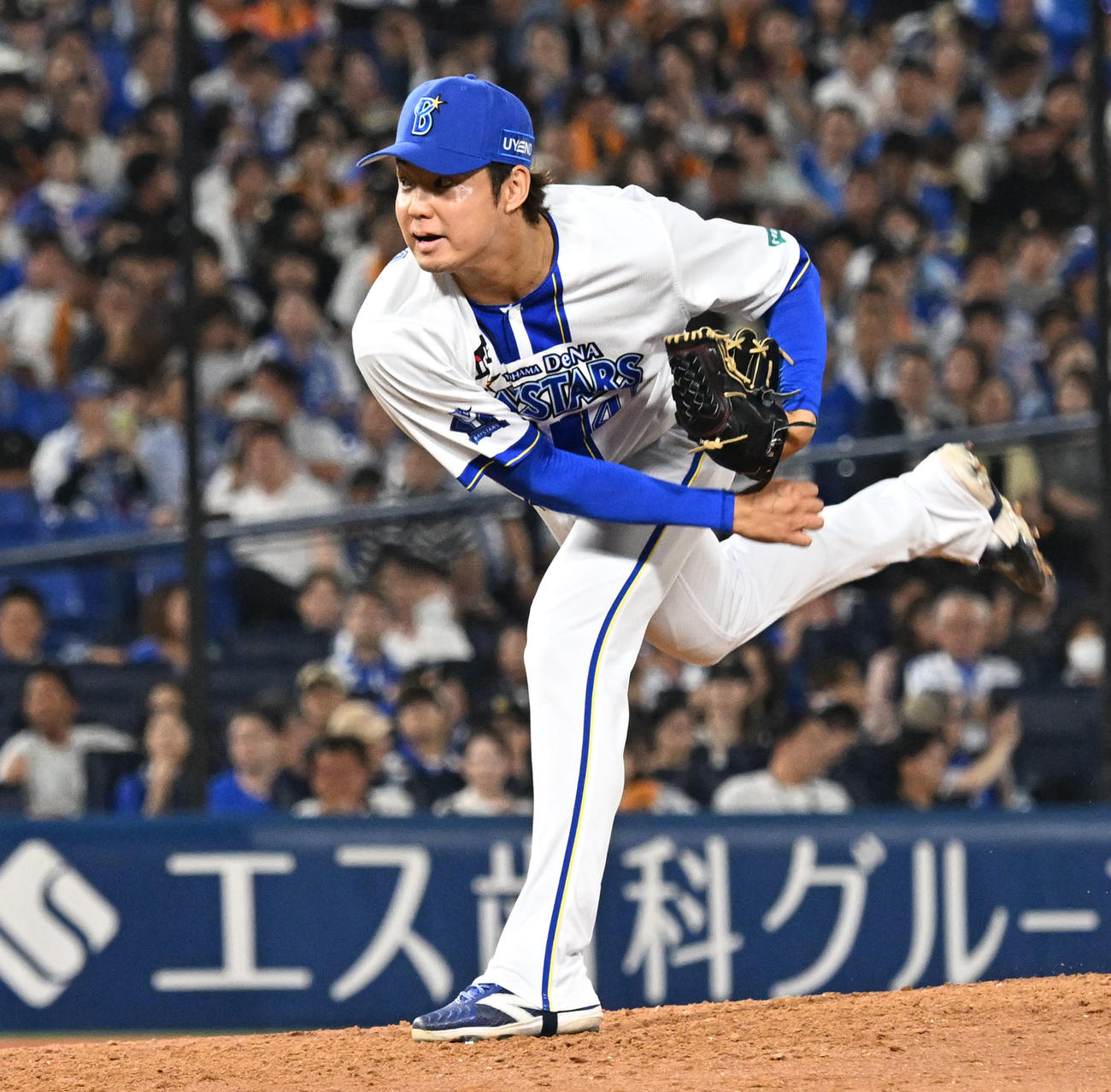 DeNA対巨人　8回、4番手で登板したDeNA森原（撮影・千葉一成）