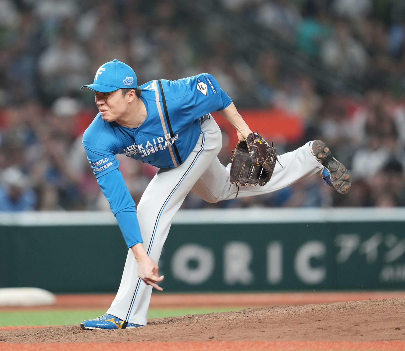 西武対日本ハム　力投する日本ハム田中（撮影・井上学）