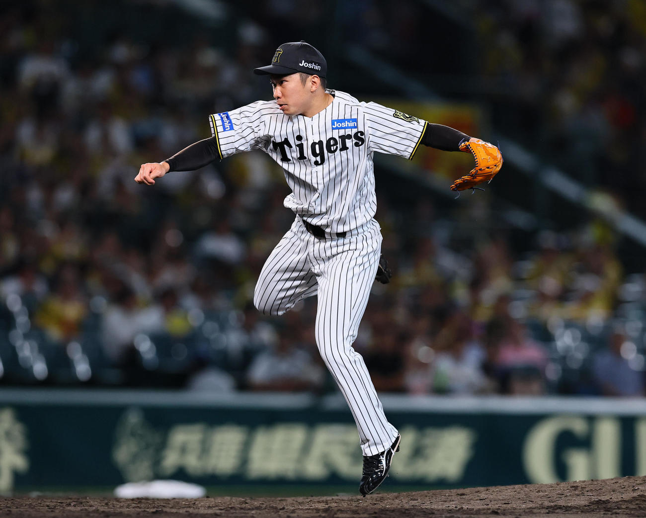 阪神対中日　9回に登板した阪神石井（撮影・藤尾明華）