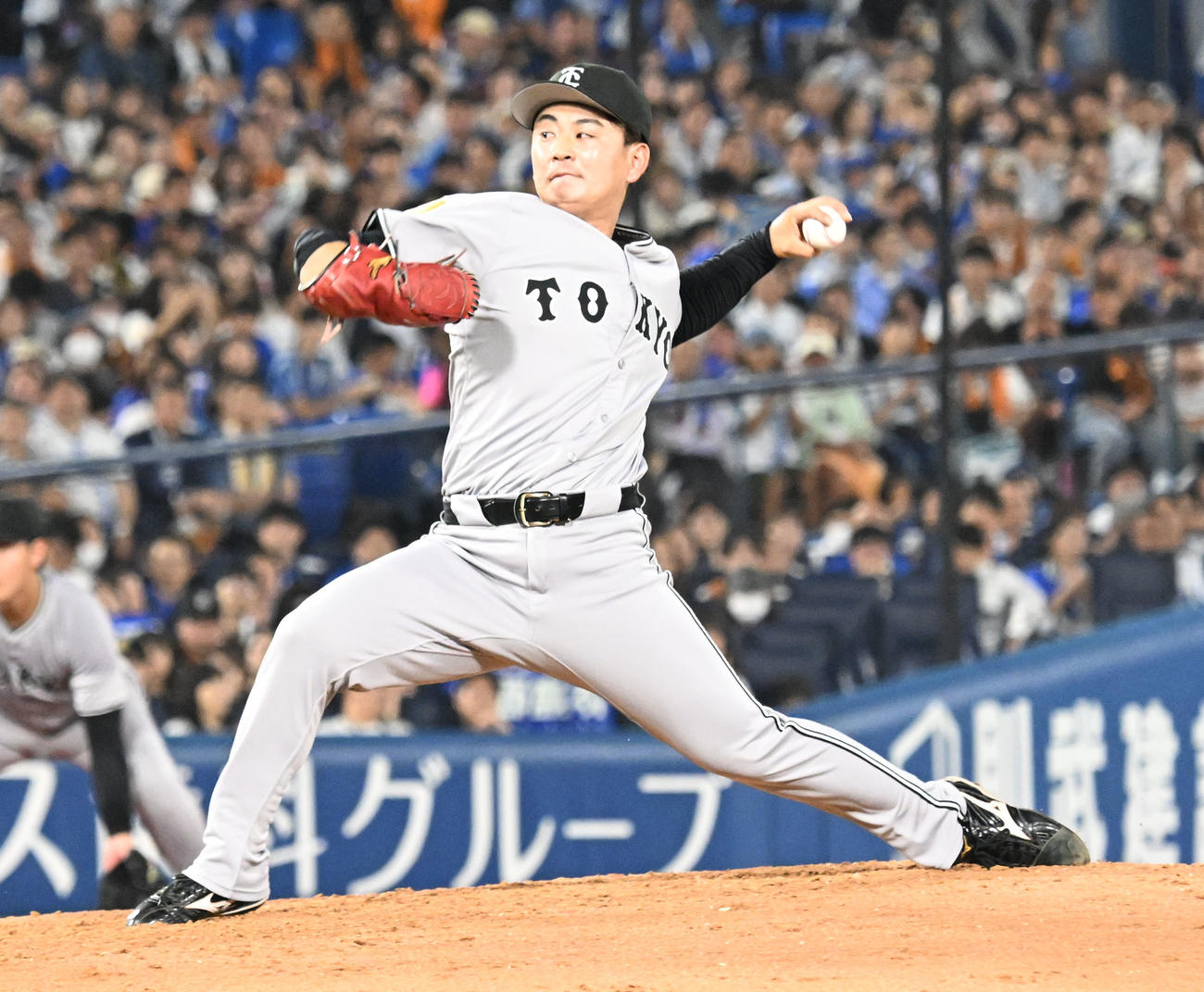 DeNA対巨人　5回、3番手で登板した巨人宮原（撮影・千葉一成）