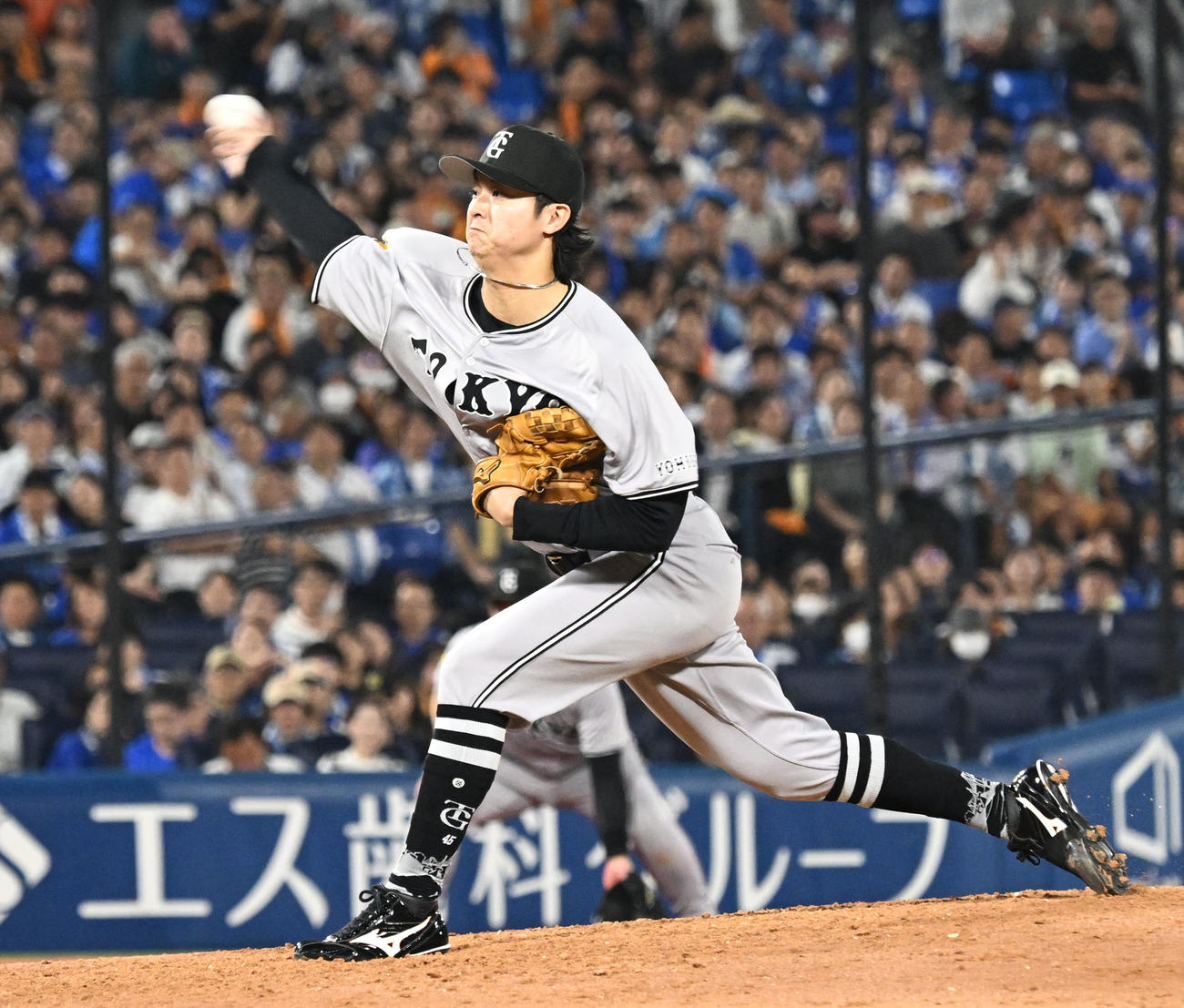 DeNA対巨人　7回途中から登板した巨人田中瑛（撮影・千葉一成）