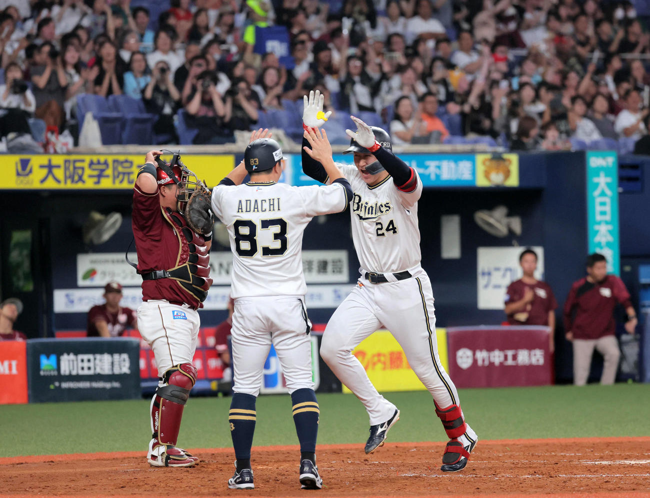 オリックス対楽天　5回裏オリックス無死一塁、紅林は左越え先制2点本塁打を放つ（撮影・宮崎幸一）