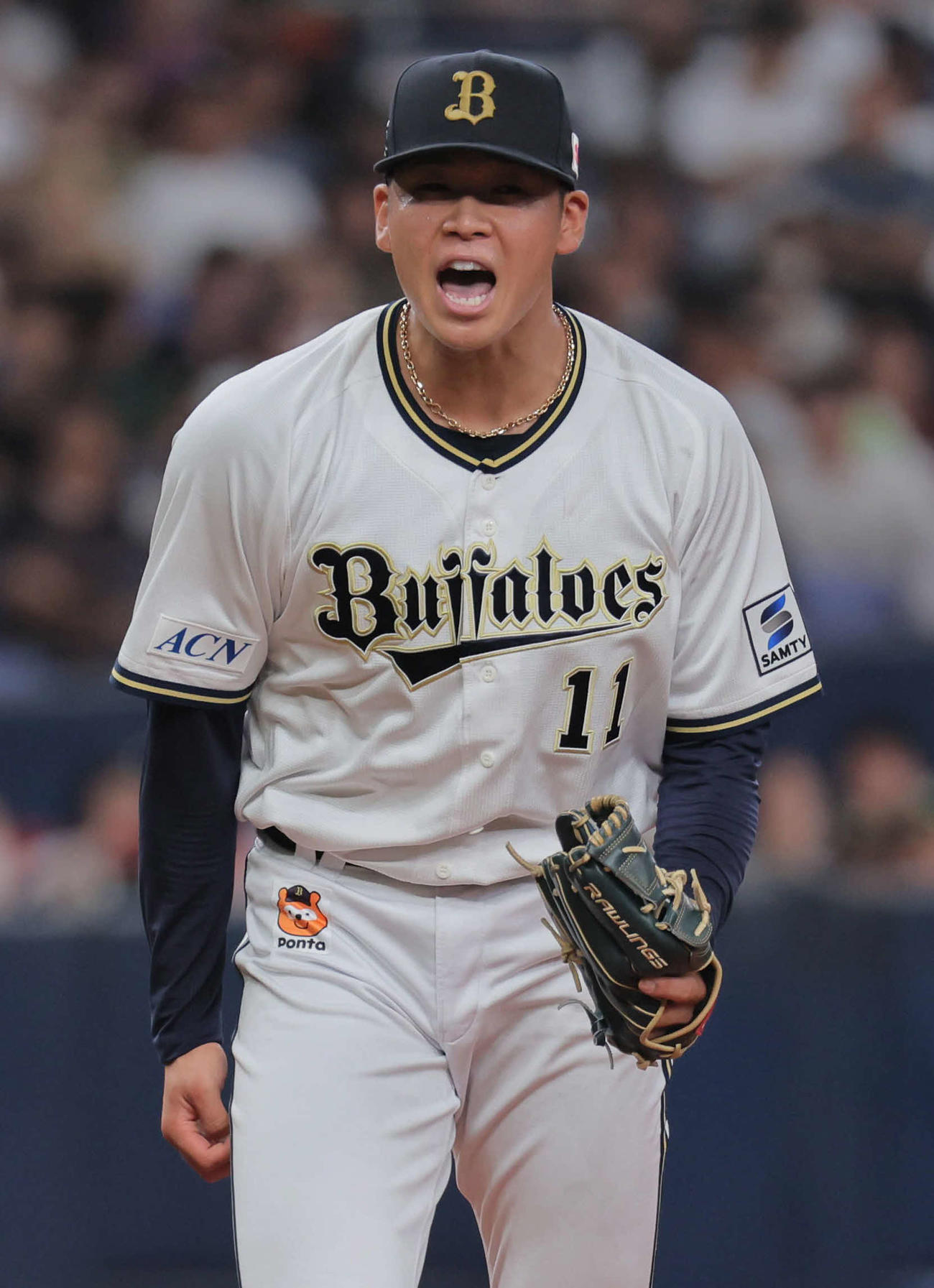 オリックス対楽天　3回表楽天2死、山下は小深田を三振にとり叫ぶ（撮影・宮崎幸一）