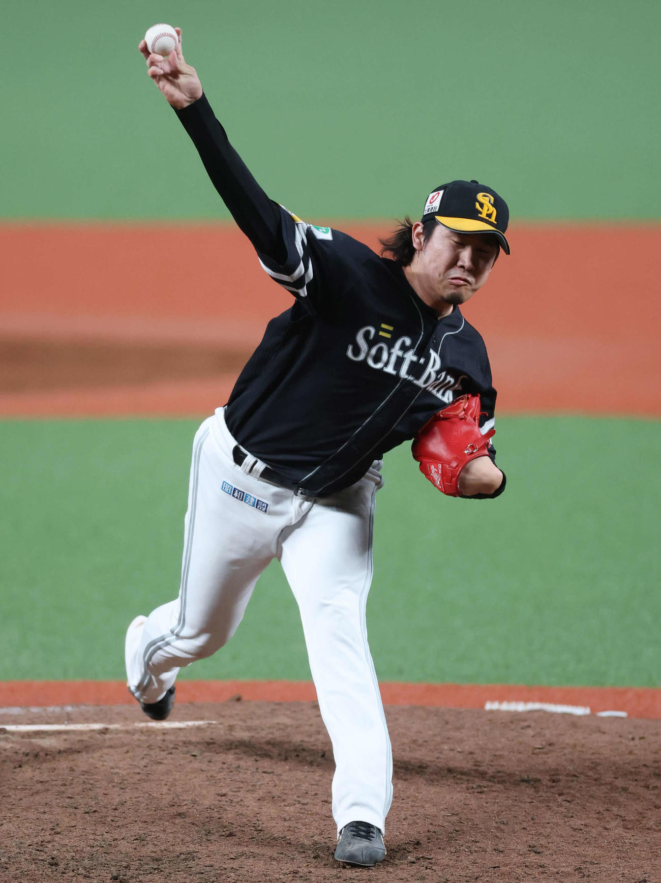 西武対ソフトバンク　9回裏から登板し力投するソフトバンク杉山（撮影・増田悦実）
