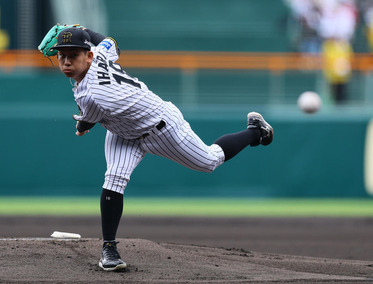 阪神対中日　阪神先発の伊原（撮影・藤尾明華）
