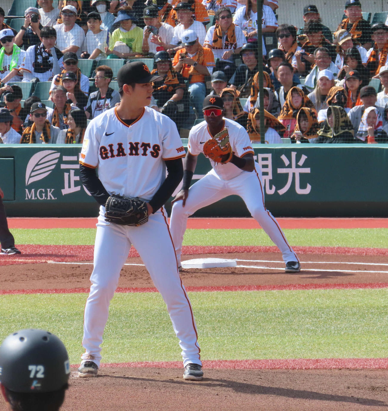 先発し2回1失点だった巨人高橋（撮影・水谷京裕）