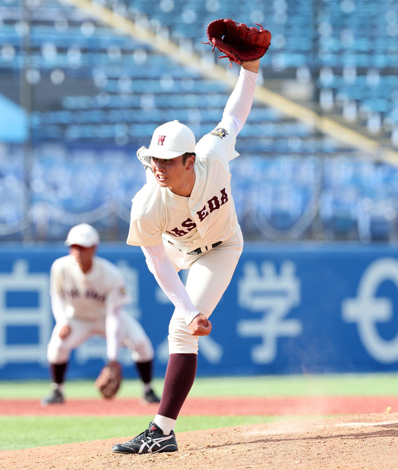 立大対早大　力投する早大・高橋煌（撮影・鈴木正人）