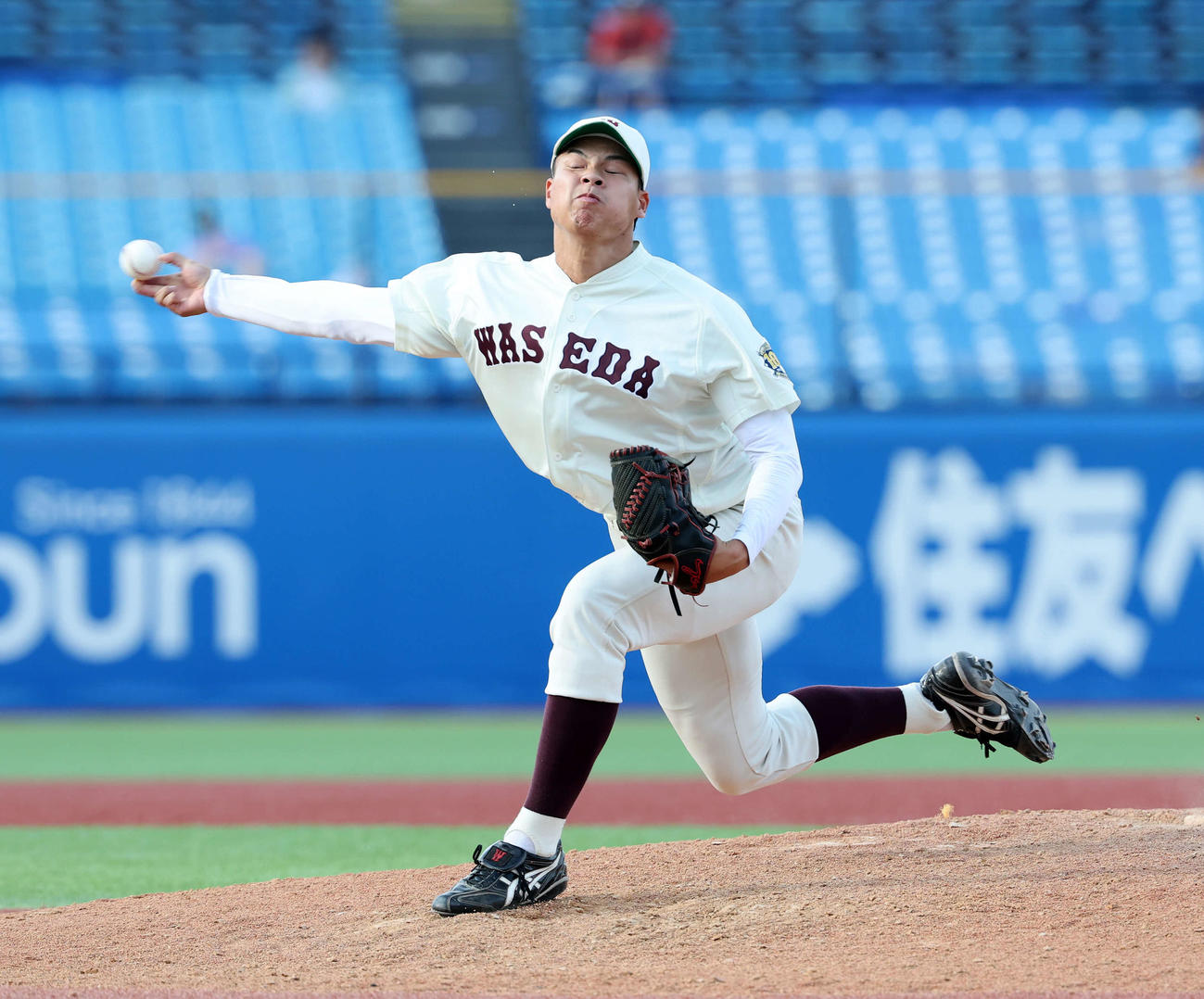 立大対早大　力投する早大・田和（撮影・鈴木正人）