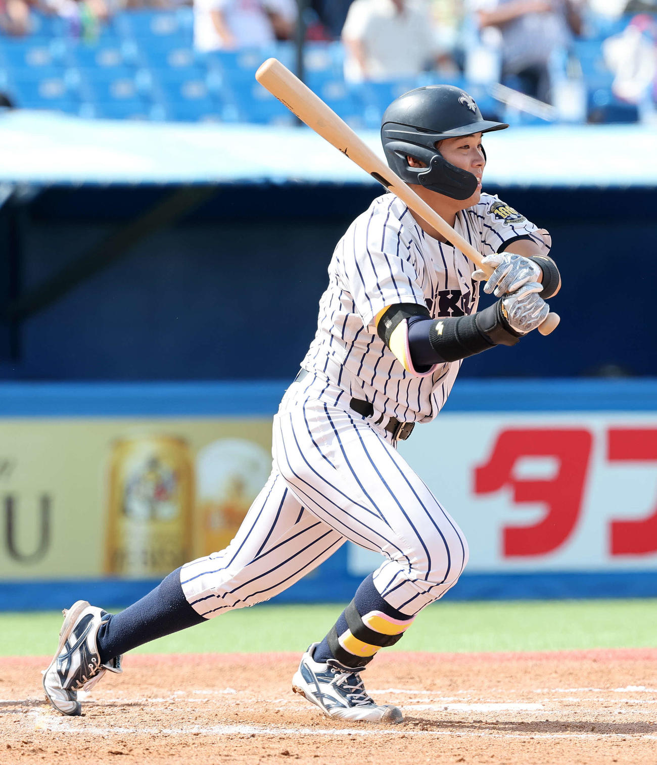 立大対早大　1回表立大2死一、三塁、村本は右前適時打を放つ（撮影・鈴木正人）