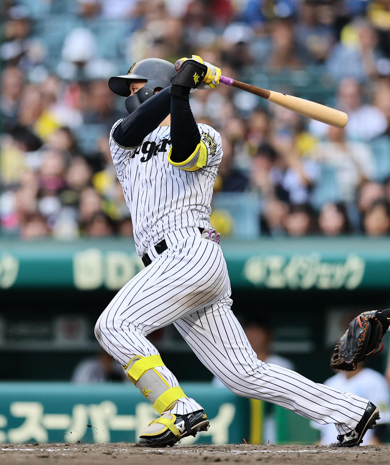 阪神対中日　5回裏阪神2死、森下は右前打を放つ（撮影・藤尾明華）