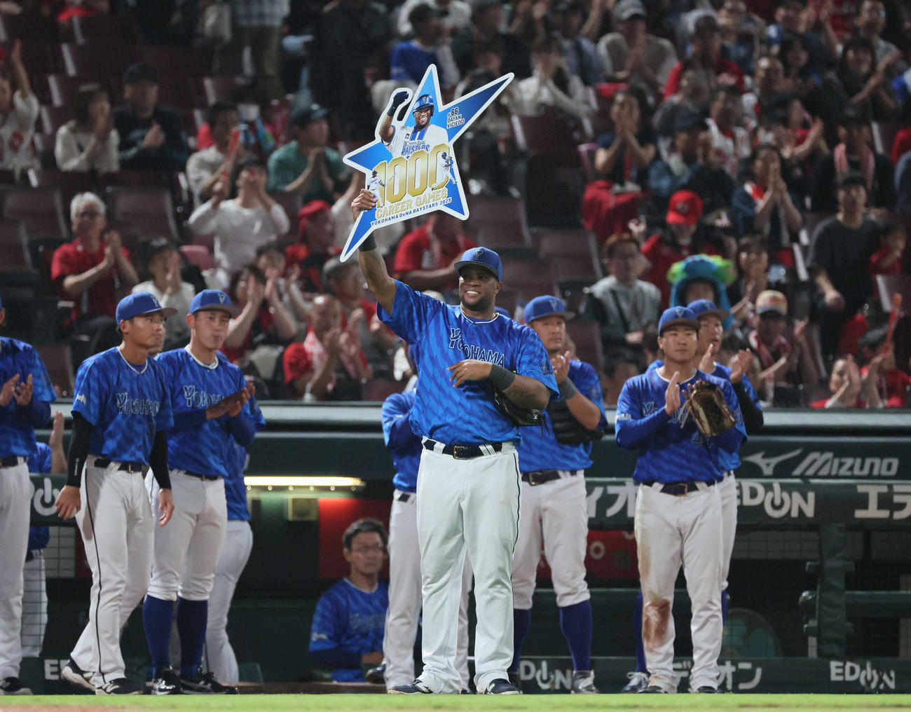 広島対DeNA　通算1000試合出場を達成したビシエド（撮影・加藤孝規）