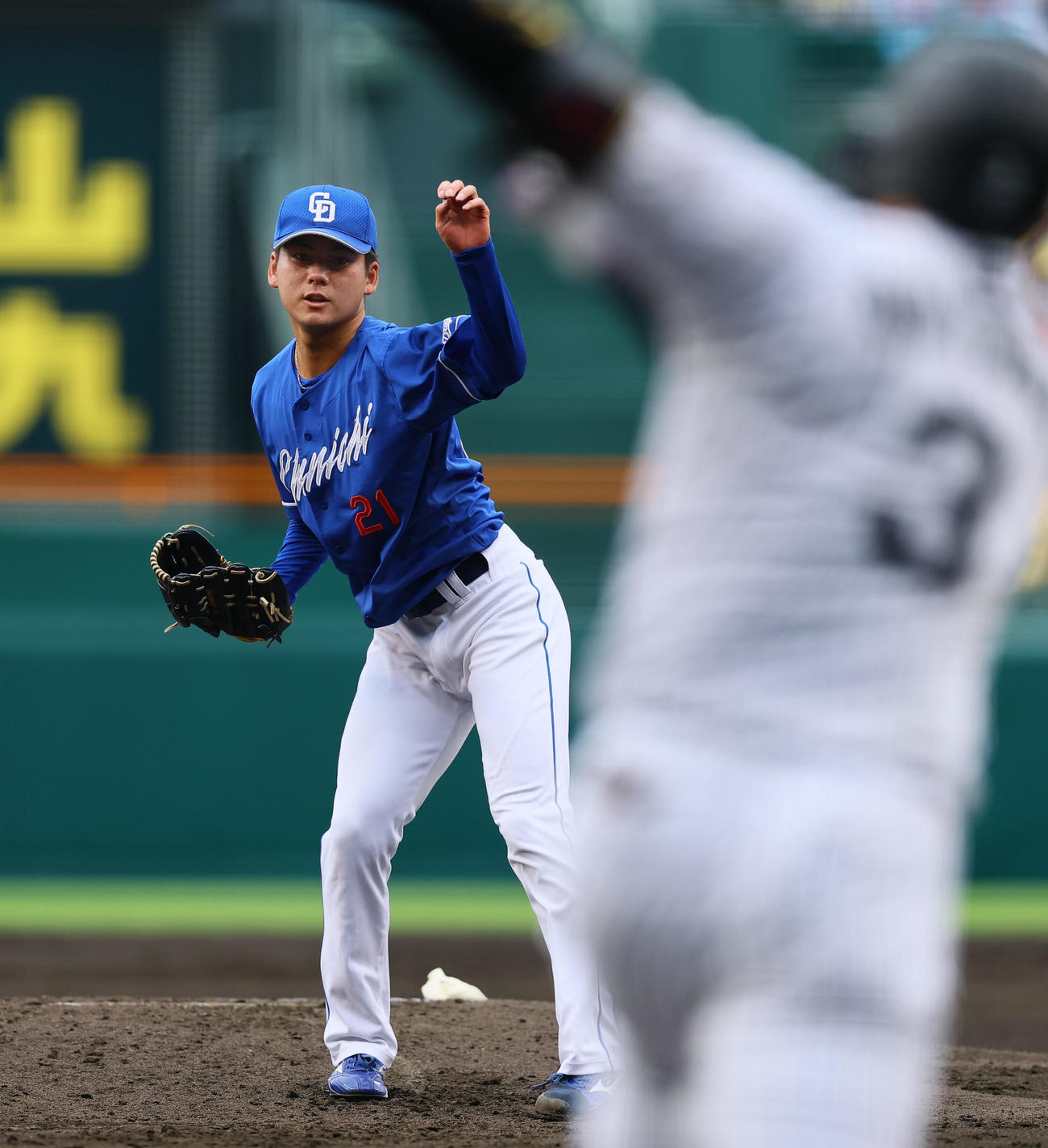 阪神対中日　1回裏阪神2死二、三塁、大山を三振に仕留める金丸（撮影・藤尾明華）