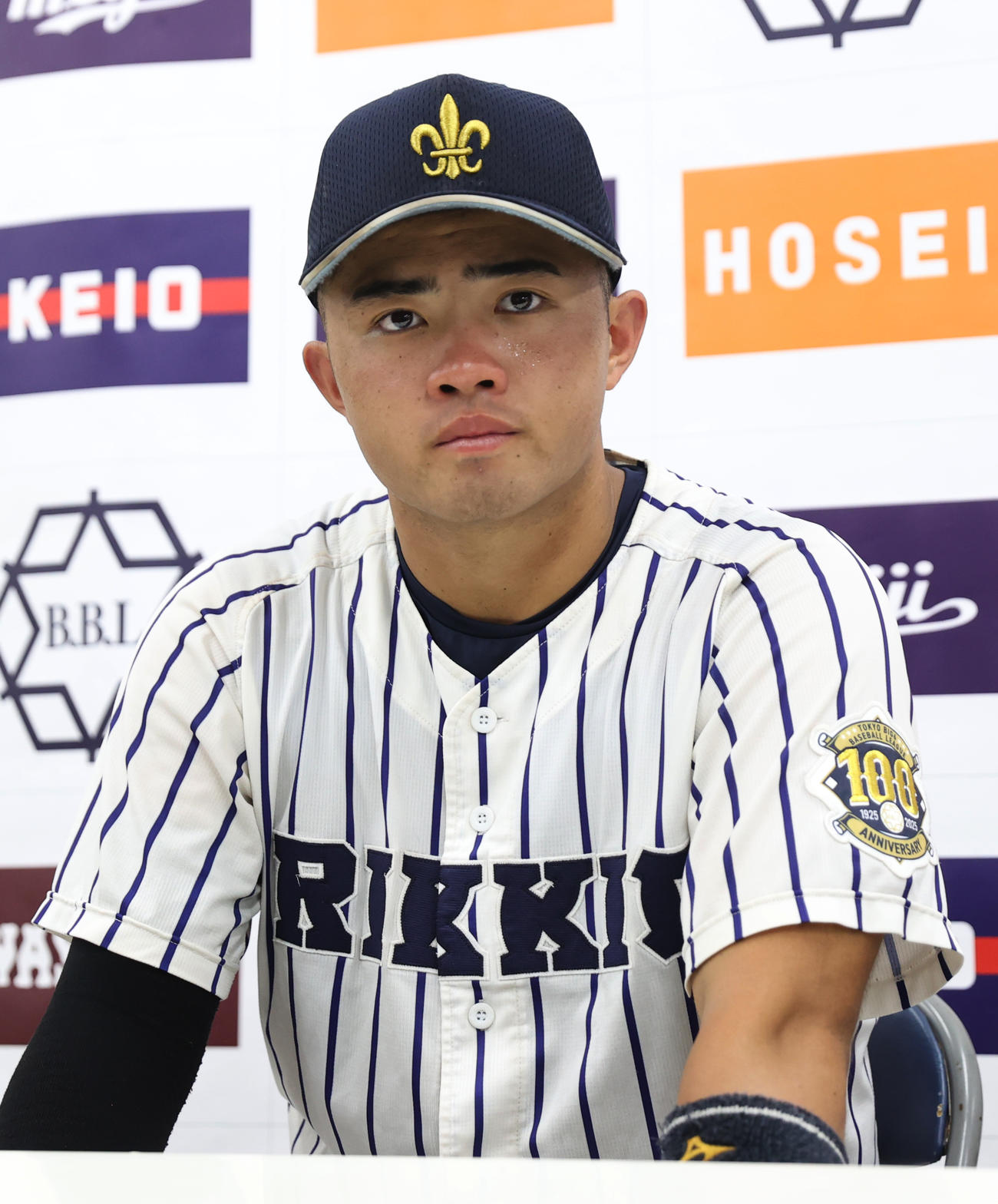 早大対立大　試合後、会見する立大・山形（撮影・柴田隆二）　　