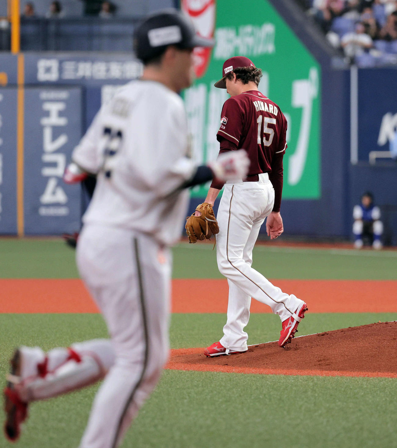 オリックス対楽天　2回裏オリックス1死一塁、ハワードは福永に左越え2点本塁打を浴びる（撮影・宮崎幸一）