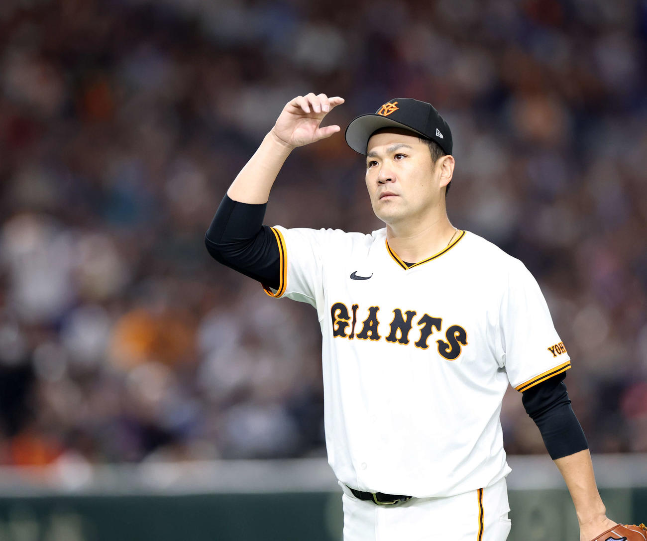 巨人対中日　6回表中日の攻撃を抑え、ベンチに引き揚げる田中将（撮影・浅見桂子）