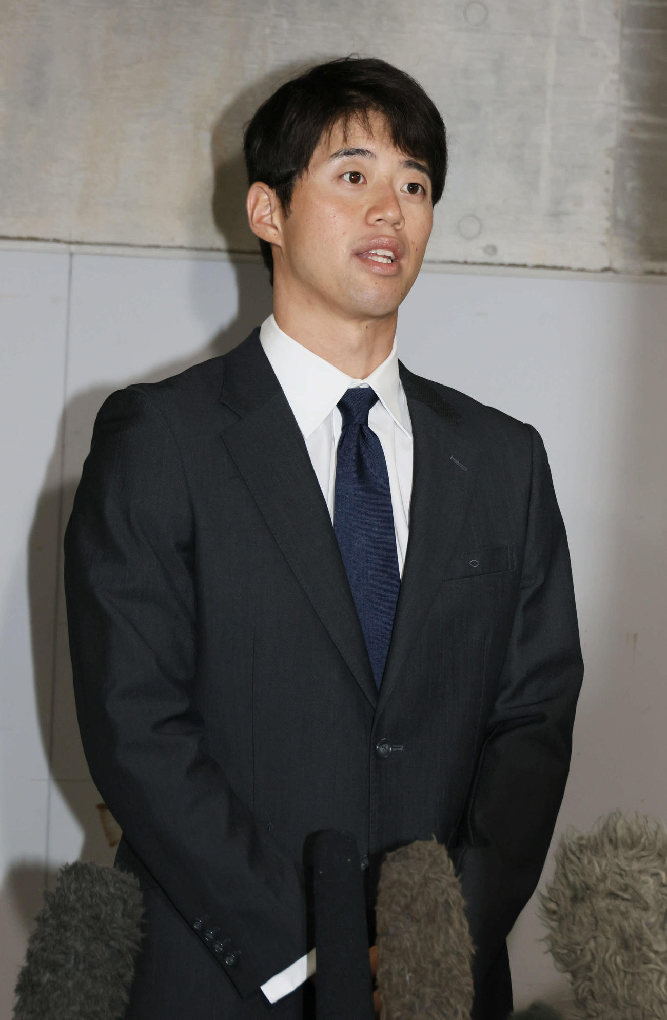 戦力外通告された広島宇草（撮影・加藤孝規）