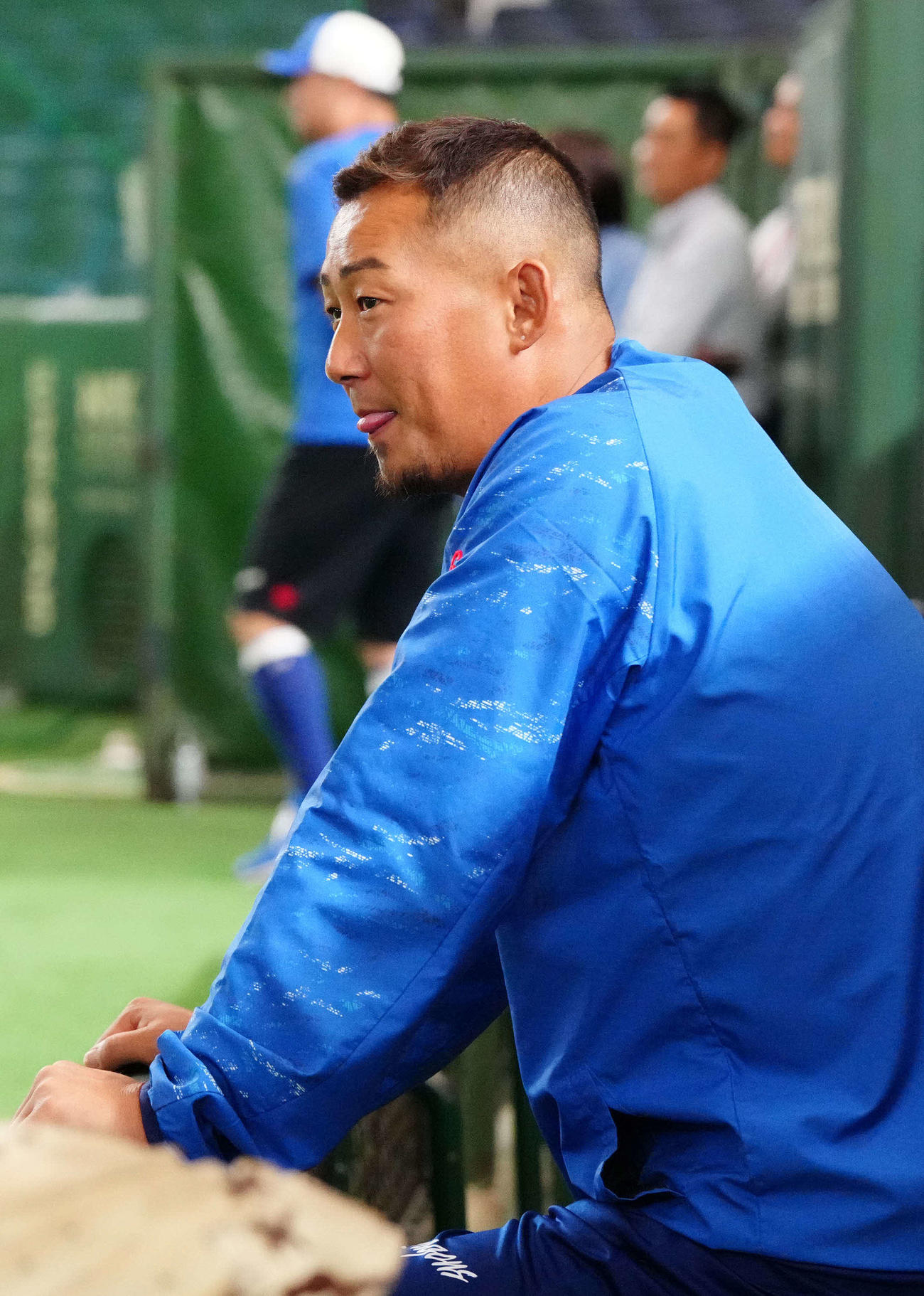 2025年8月、巨人戦の試合前練習に登場した中田