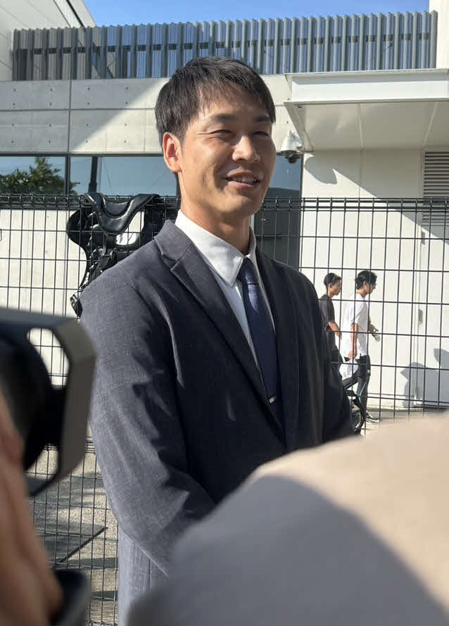 取材に応じるソフトバンク武田（撮影・佐藤究）